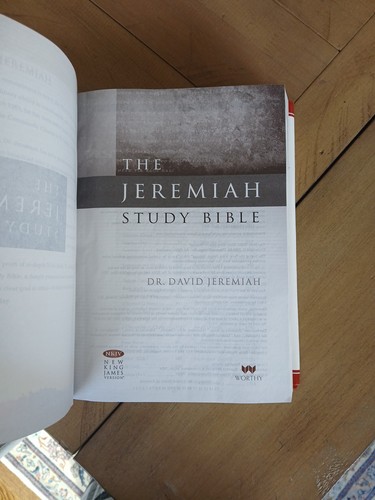 NKJV Jeremiah Study Bible, Hardcover - Picture 9 of 16
