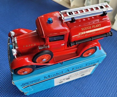 Pre Owned New Liberty Classic Ford Model A Fire Truck Lockable Coin Bank Diecast - Picture 7 of 12