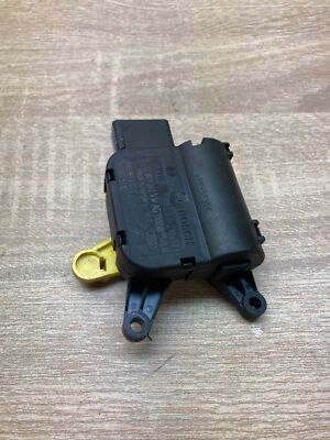 MO197713A 1K2907511C 0132801342 Bosch Volkswagen Audi Seat Skoda Heater Flap