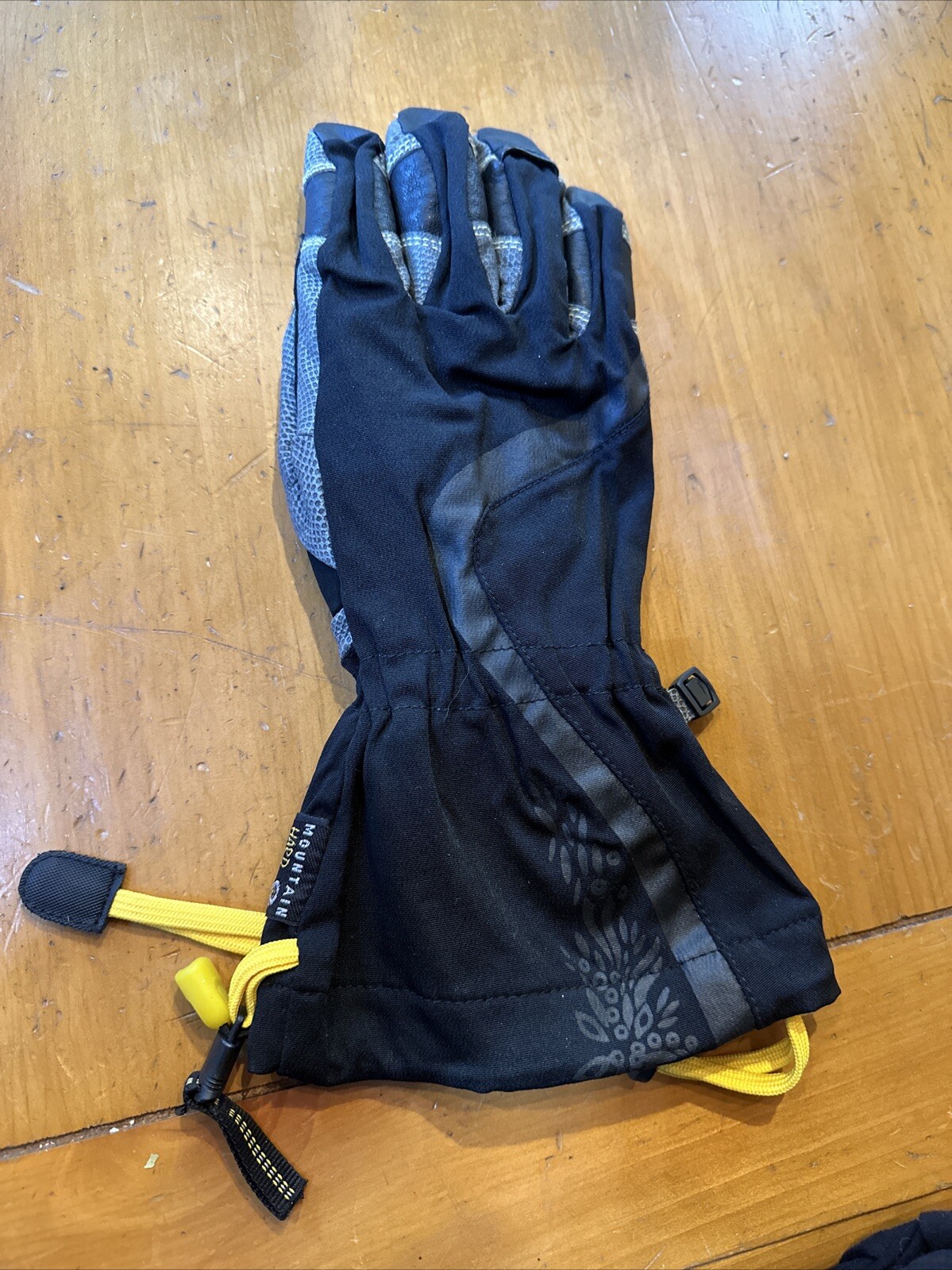 Men’s Mountain Hardwear SINGLE Right Hand Winter Glove Medium With Liner