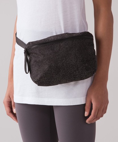 Lululemon Go Lightly Belt Bag. Glo Wild 