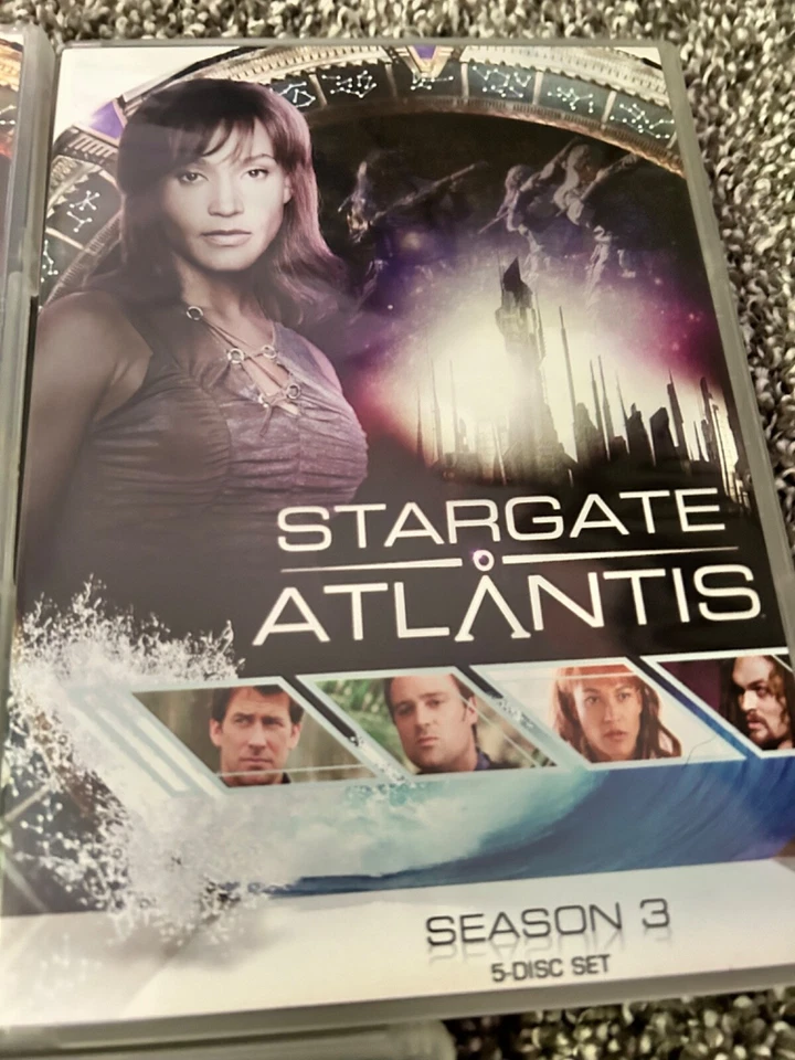 Stargate Atlantis: The Complete Series Season 1-5 (DVD Bundle) Excellent Cond. - Image 4 of 4