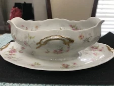 Theodore Havilland Limoges France, Schleiger, Gravy boat& plate, Porcelain, Rose