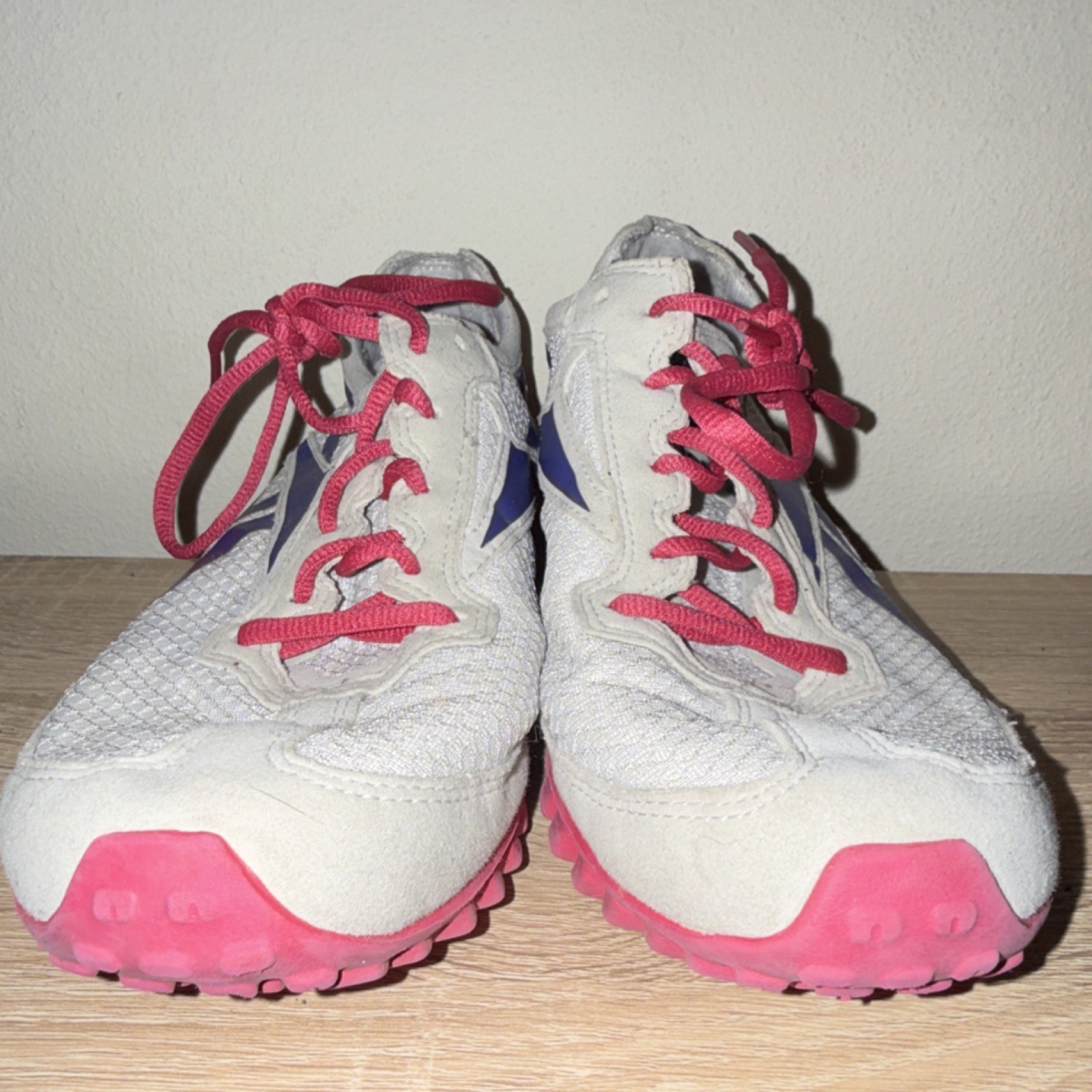 Reebok RealFlex Women's White Pink Blue Lightweight Sneakers