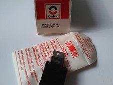 GM DELCO Car Stereo DM 136  Delco   # 16029499