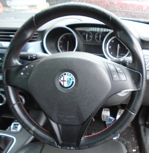 11 ALFA ROMEO GIULIETTA JTD STEERING WHEEL WITH SRS & CONTROLS 10-20 BREAKING