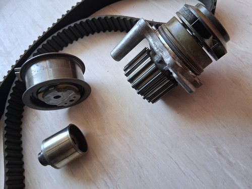 Original Zahnriemensatz + Wasserpumpe für VW PASSAT 3C2 B6 Limo, Variant BJ 2007