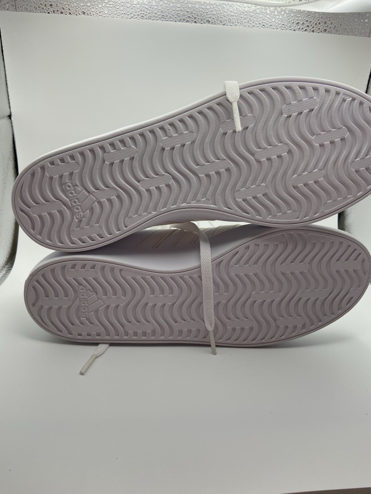 Shoes Adidas VI Court Id 8795 Women's 8 1/2 White & Gray New Without Box thumbnail 3