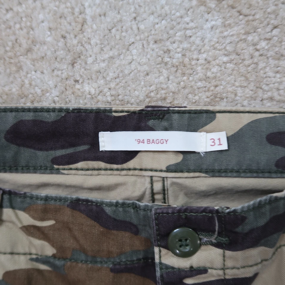 Levi's 94 Baggy Camouflage Cargo Wide Leg Pants women' 31 Pull string legs - Image 4 of 4