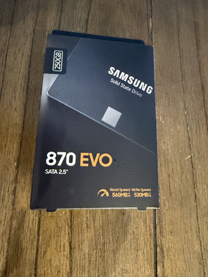 Samsung 870 EVO 250GB 2.5'' SATA III Internal SSD (MZ-77E250)