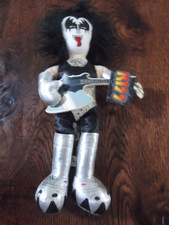 2004 Gene Simmons * Beso * Muñeca de peluche Figura Hacha Guitarra Juguete Fábrica 16"" Peluche