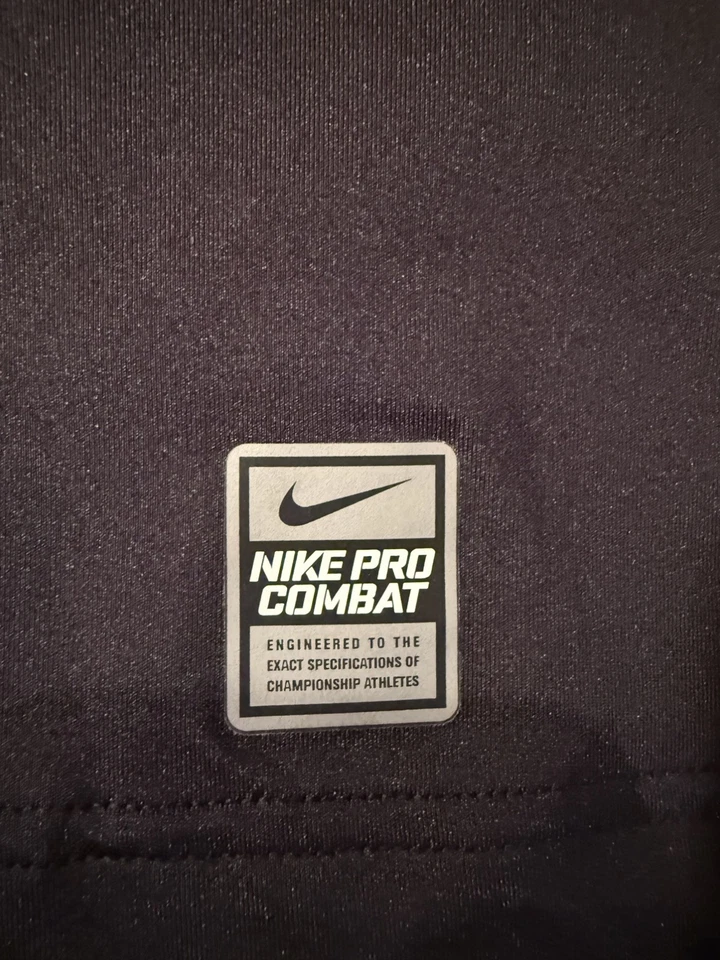Pullover Nike Pro Combat Compresión Hipercálido Talla Mediana (M) Foto 2 de 4