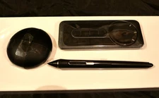Wacom Cintiq Pen and ExpressKey Device ACK411050, with extra nibs