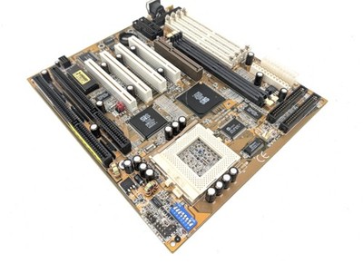 Ungetestet Gigabyte GA-586SG Mainboard Sockel Socket 7 Motherboard PCI Retro ISA