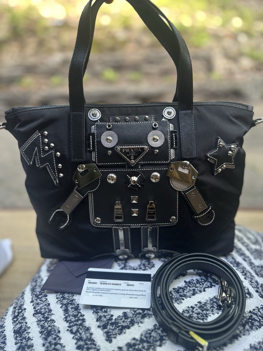 プラダ ロボットトートバッグ 1BG061 テスート ブラックトライアングルロゴ プラダ ロボットトートバッグ 1BG061 テスート ブラック
