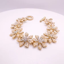 Nina Ricci Rhinestone Flower Faux Pearl 7" Toggle Goldtone Romantic Bracelet 
