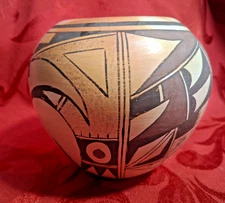 Vintage Native Hopi Pueblo Tewa Pot Pottery Vase Jar Olla Corn Signed DM Adams