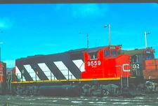 CNR 9559 GP40-2, Toronto, ON, 04/88; Kodachrome Original