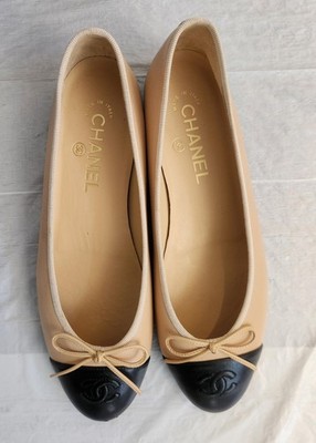 CHANEL Ballet Flats Beige Black Cap Toe Lambskin EU 39 Box Dust Bag
