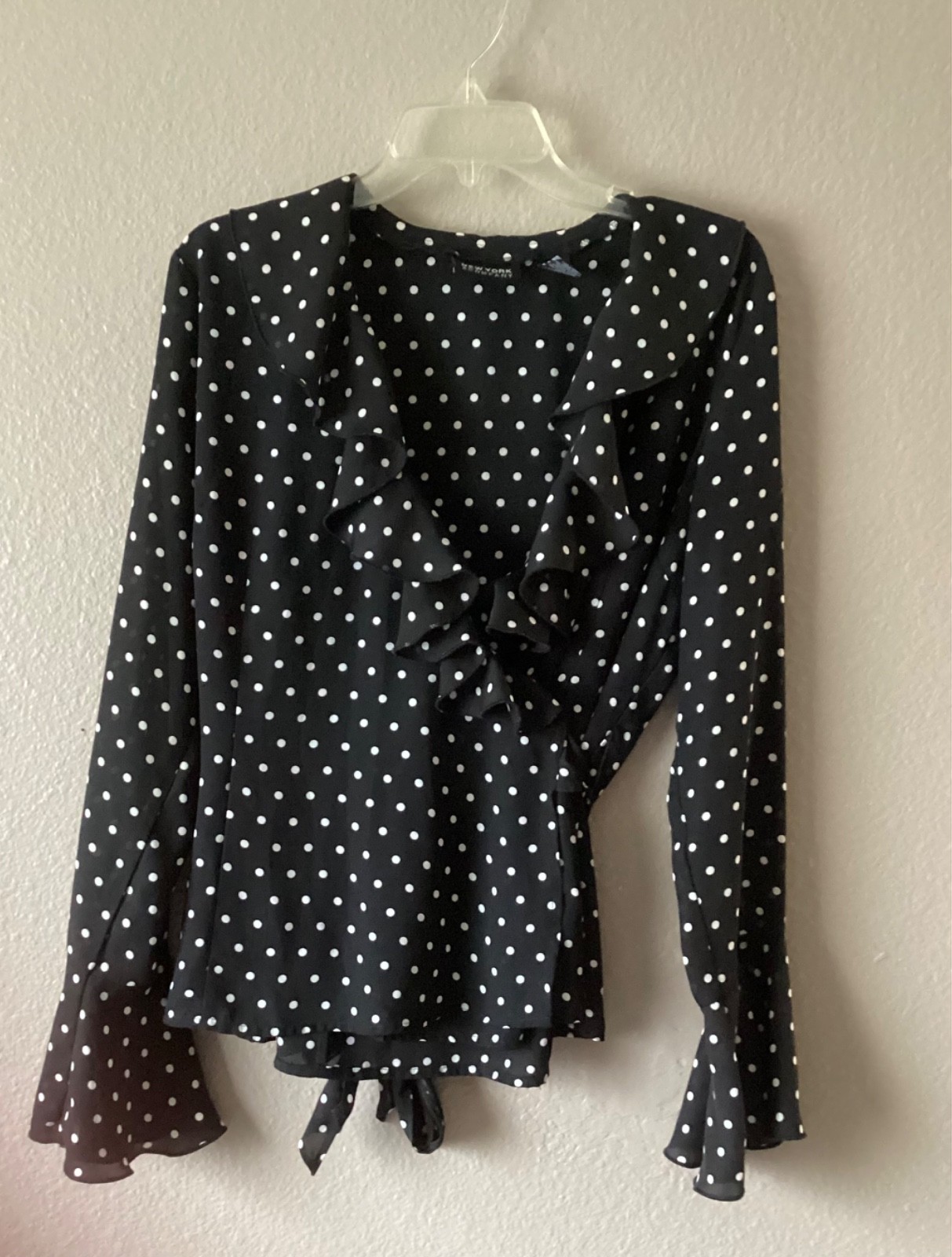 Top envolvente a lunares blanco y negro transparente talla L salsa flamenca gitana con volantes