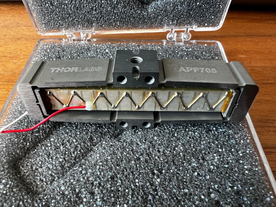 THORLABS APF705 - Amplified Piezoelectric Actuator with Flexure Mount, 150 V, 56 - Image 2 of 3