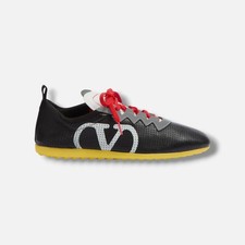 Valentino Garavani Para hombres Negro Cromatón Perforado Tenis Zapatos Talla 42
