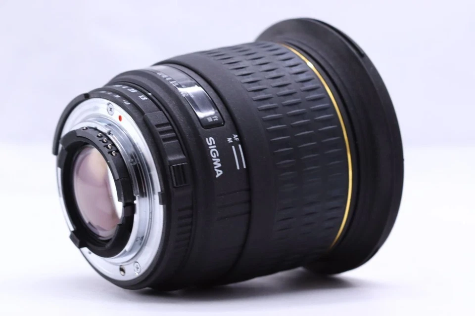 [ Near Mint ] Sigma 20mm f/1.8 EX DG RF Aspherical Wide Angle Lens for Nikon - Image 4 of 4