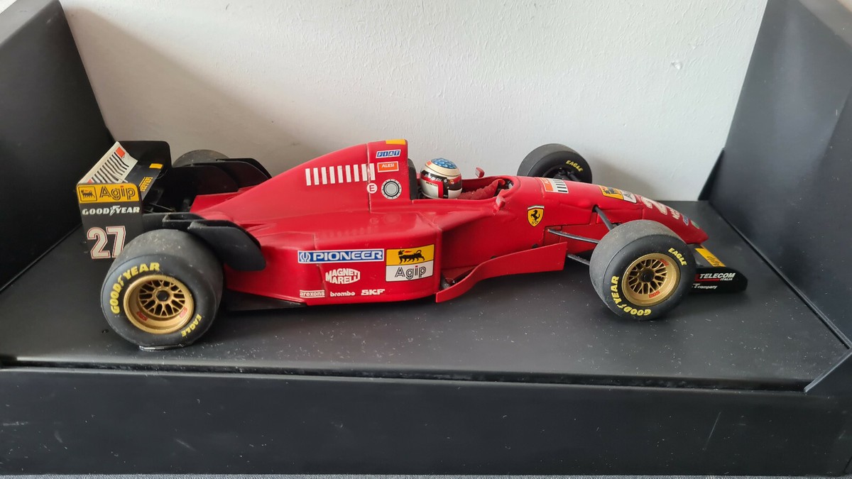 ミニチャンプス　ジャンアレジ　フェラーリ　J.ALESI 1/18 Jean Alesi 1995 Minichamps 1/18th Ferrari F1 180-950027 F1