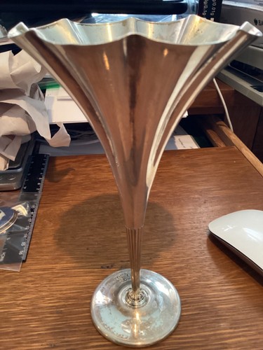 TIFFANY & CO. STERLING SILVER FLUTED BUD VASE 133 GRAMS 6.5 INCH MONOGRAMMED