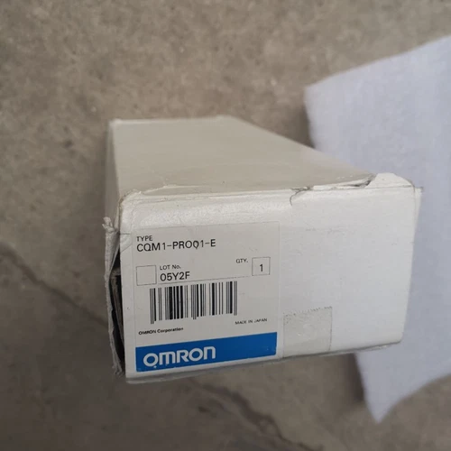 new omron IN BOX CQM1-PR001-E CQM1-PR001-E Programming Console FAST SHIP