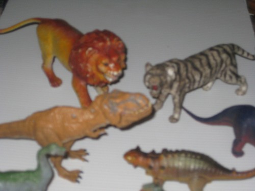 Lote de 14 figuras - World Dinosaur Toys Inc León Tigre articulado T-Rex + Wind-up Tri - Imagen 2 de 4