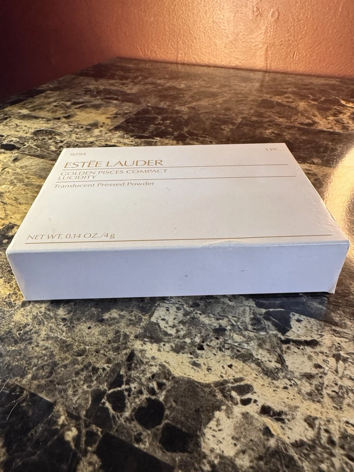 Vintage Estée Lauder Zodiac Pisces Translucent Pressed Powder ( Brand New )  - Image 2 of 4