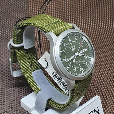 Seiko 5 SNK805K2 Automatic Green Nylon Military Style Analog Men's