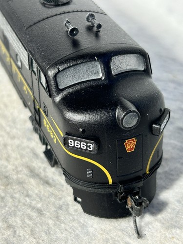Stunning Stewart/KATO F-7 A Pennsylvania RR Engine HO - Picture 3 of 15
