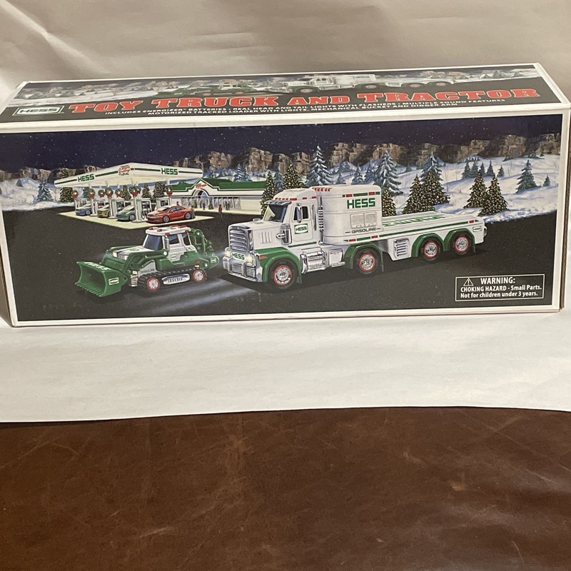 New Battery Operated Advertising HESS 2013 COLLECTIBLE Toy Truck and Tractor