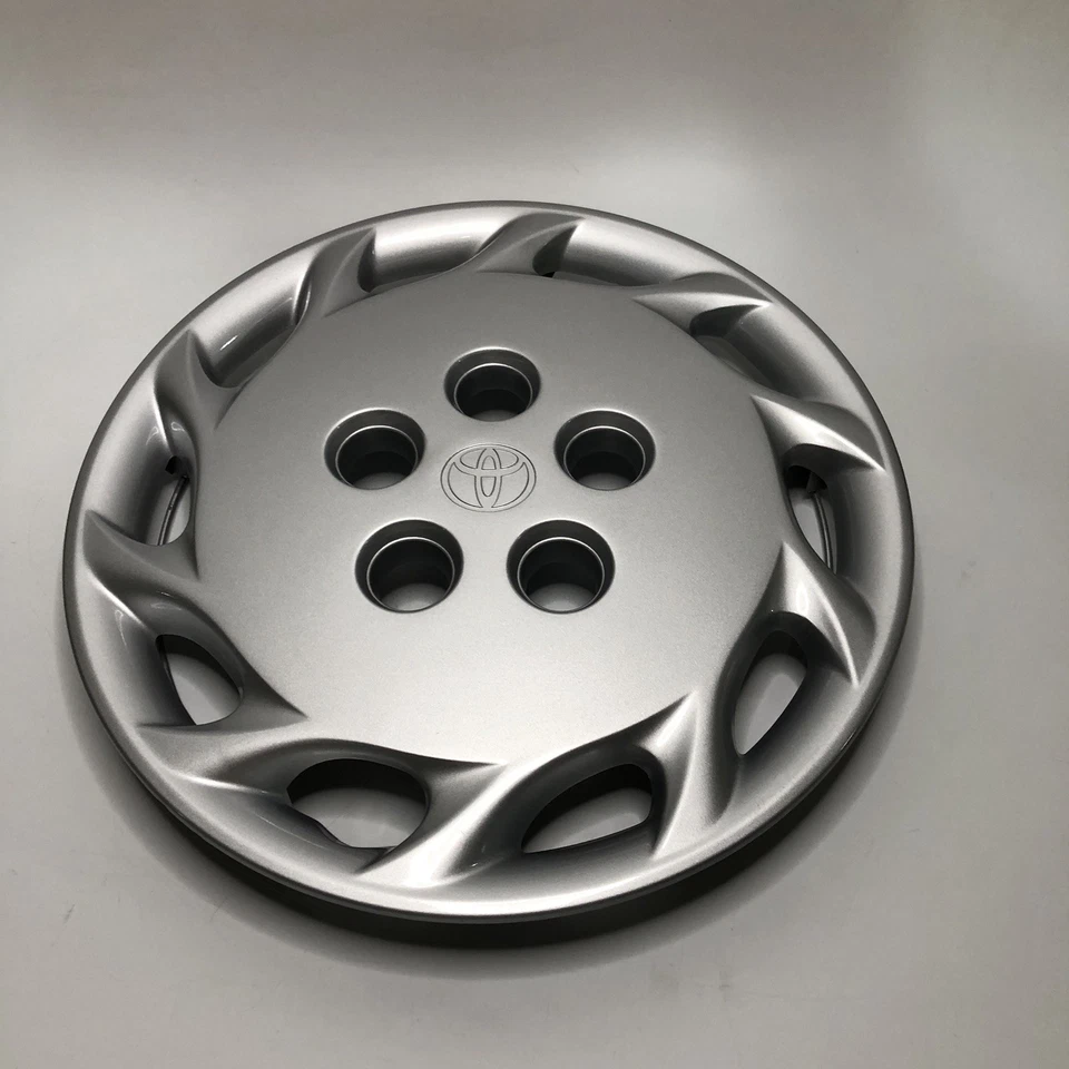 "Cubierta de rueda tapacubos Toyota Camry LE 1997-1999 14"" 42621-AA030" Foto 2 de 4