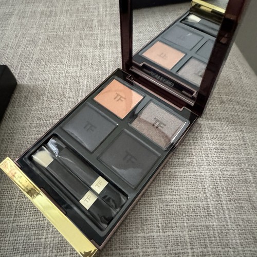 Tom Ford Eye Color Quad Creme - 45 Iconic Smoke - .18 oz / 5.2 g - New In Box - Picture 2 of 6