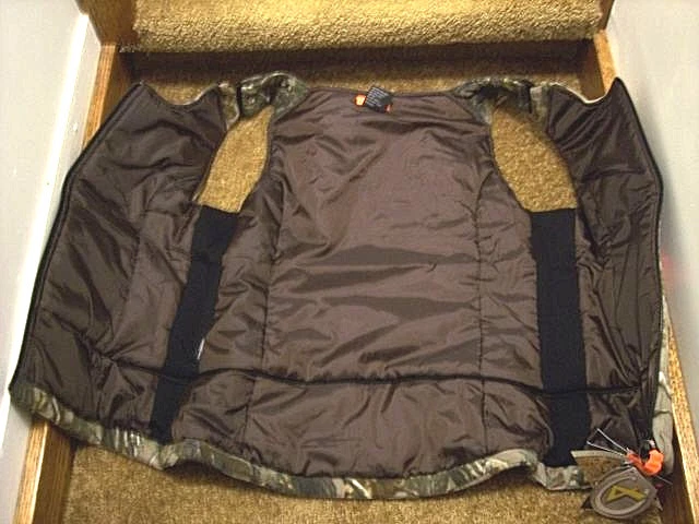 Womens Camo Vest Insulated Vest C4 Pants Match Waterproof Realtree Vest $130 Med - Image 2 of 4
