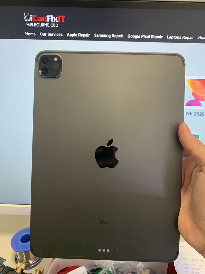 iPad Pro 11” 2nd Screen Repair Glass Replacement - LCD Must Work- Fix By Mail-in - Image 2 of 4