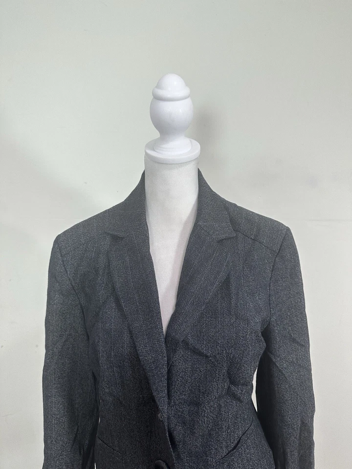 Jones Wear Women’s Gray Color Long Sleeve Jacket Size 4  - Image 2 of 4