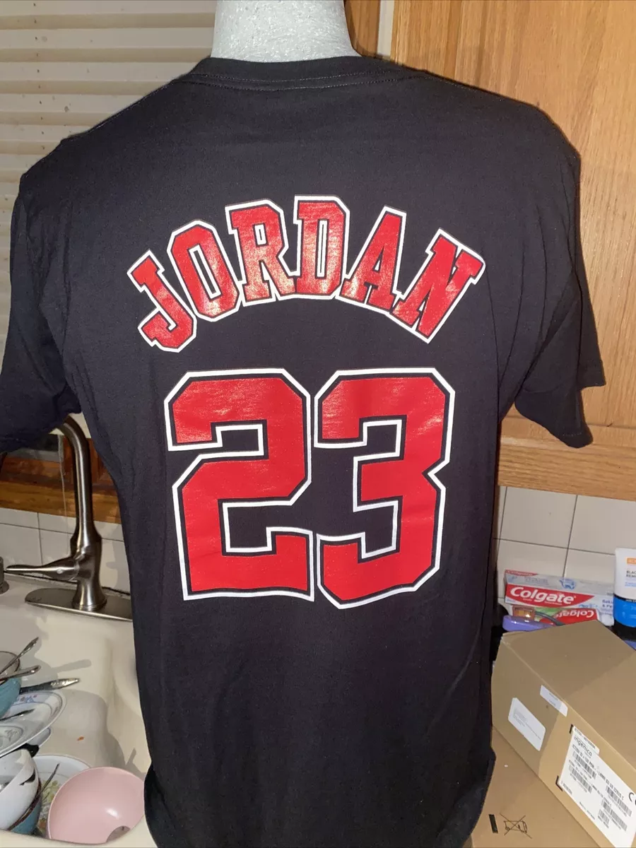 NEW Michael Jordan #23 Chicago Bulls Player Shirt T-Shirt Adult Medium M