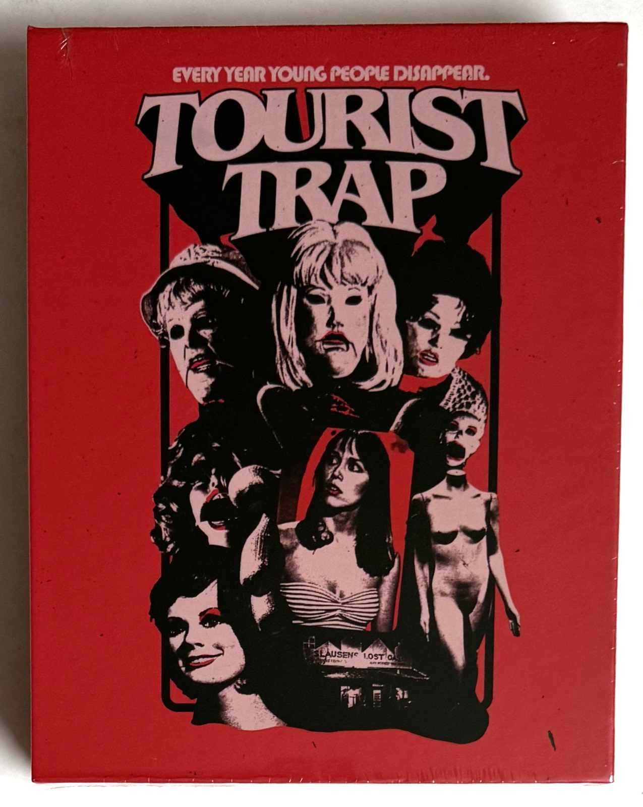 TOURIST TRAP * OOP LIMITED COLLECTOR'S EDITION BLU-RAY * 1500 ONLY! * UMBRELLA