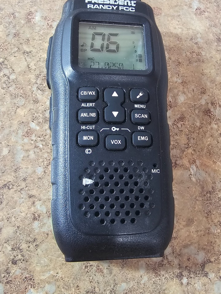 President Randy FCC 40 Channels AM/FM Handheld CB Radio Pre-owned No ...