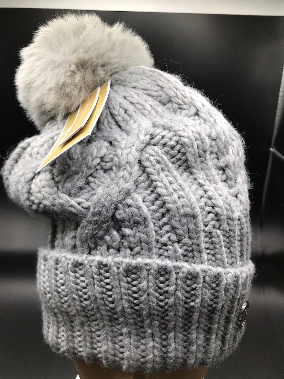 WOMEN'S MICHAEL KORS GREY CABLE KNIT FLEECE LINED CUFFED WINTER BEANIE POM NWT