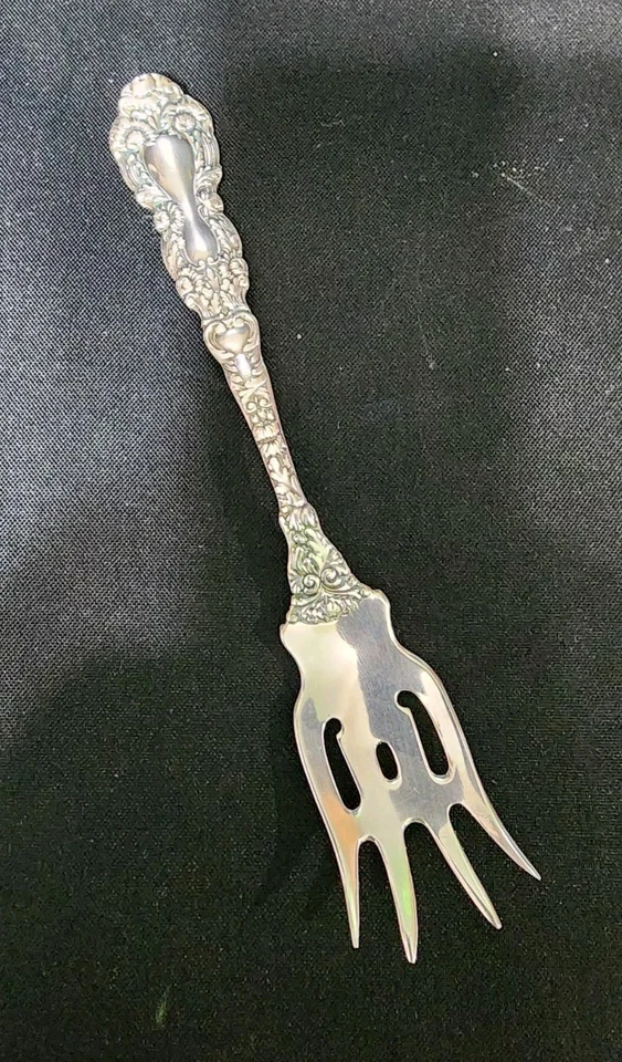 😎 GORHAM VINTAGE c1977 IMPERIAL CHRYSANTHEMUM SILVERPLATED CHIPPED BEEF FORK 🔎 - Image 3 of 4