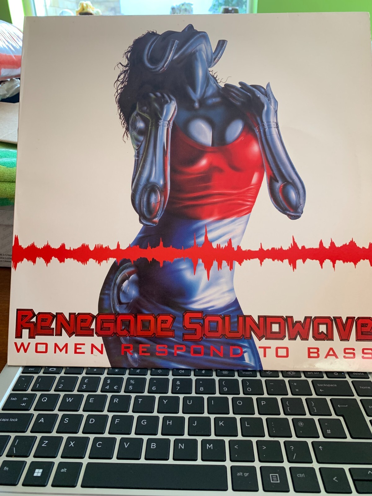 Renegade Soundwav - Women Respond To Bass - Used Vinyl Record 12 - Q1450z M/NM