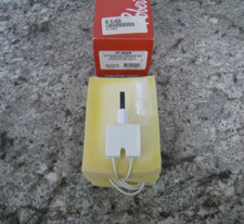 New Robertshaw 41-402N Furnace HSI Hot Surface Ignitor Igniter Free Shipping