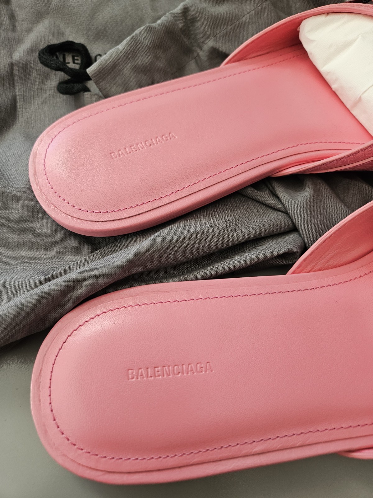 Balenciaga Womens Cagole Sandal Flat Pink Size EU41 US10/ 10.5 thumbnail 8