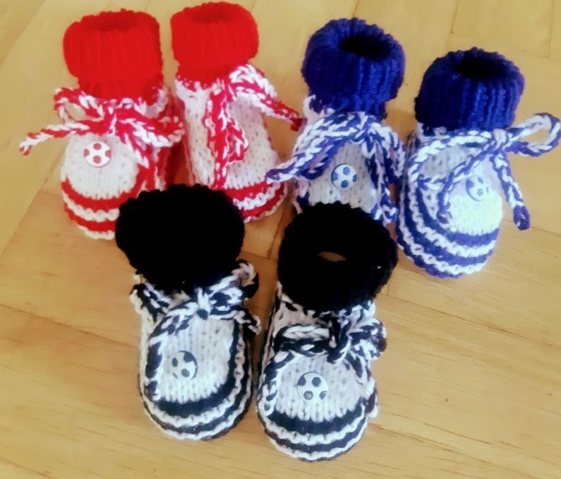 Babyschuhe Erstlingsschuhe Fußballschuhe gestrickt  Größe wählen - Bild 1 von 2