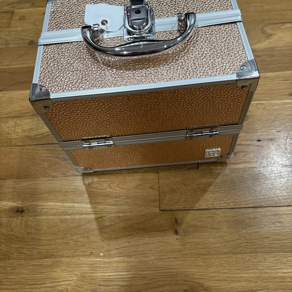 Caboodles Rose Gold Metallic 4 Tray Train Case NWOT No Key - Image 2 of 4